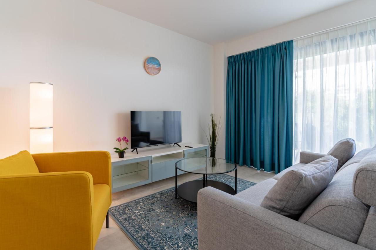 Cosy And Centrally Located Apartment In Estepona Extérieur photo